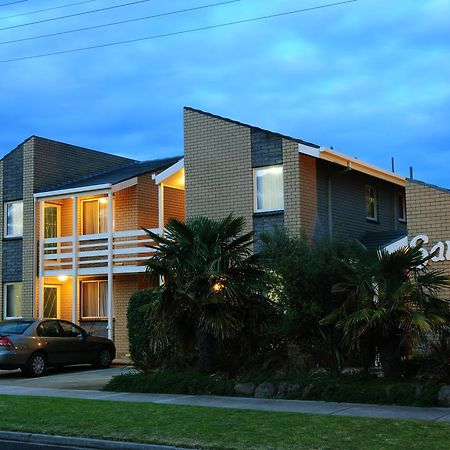 לייקס אינטרנס Sandpiper Holiday Apartments מראה חיצוני תמונה