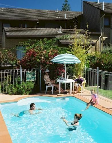 לייקס אינטרנס Sandpiper Holiday Apartments מראה חיצוני תמונה