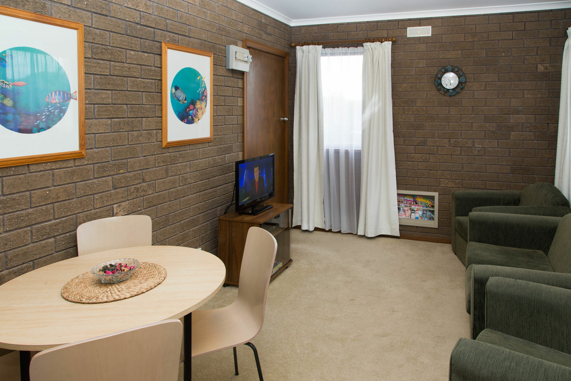 לייקס אינטרנס Sandpiper Holiday Apartments מראה חיצוני תמונה