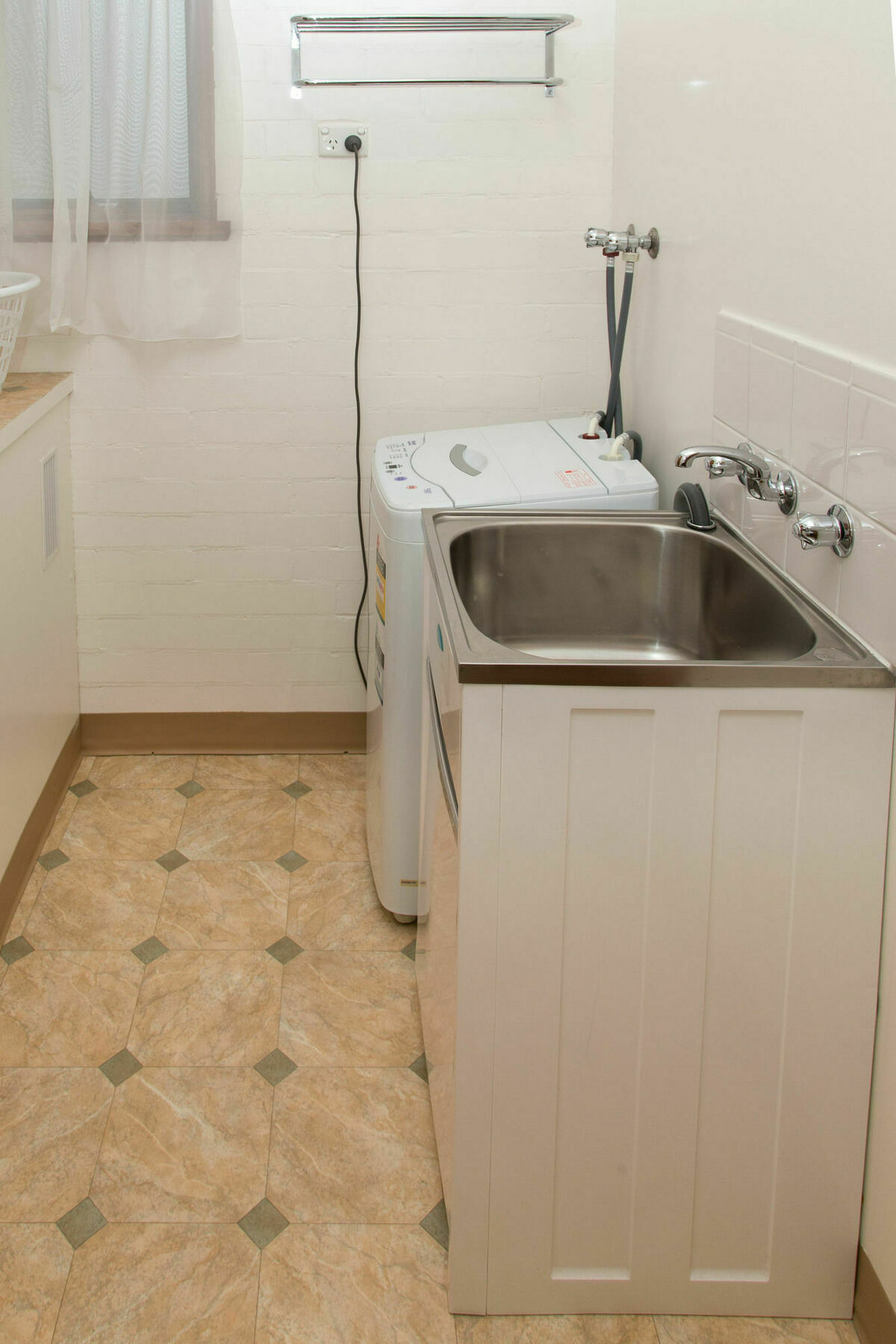 לייקס אינטרנס Sandpiper Holiday Apartments מראה חיצוני תמונה